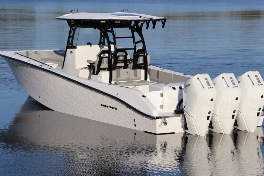 Cape Horn 39XS Offshore Center-Console